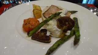 レヴェリーサイゴンのダイニングルーム♪