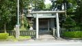 登山口の起点の神社