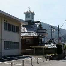 おっ、あんなところに教会堂