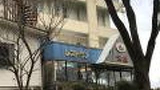 親不知海岸ではここだけです。