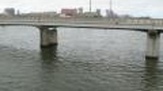 川幅の広い立派な河川です