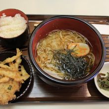 白えびうどん