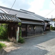 古の町家を活かした豆腐店
