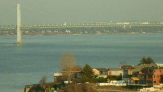 大都会ニューヨークを流れる川