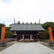 拝殿 / Hall for worship