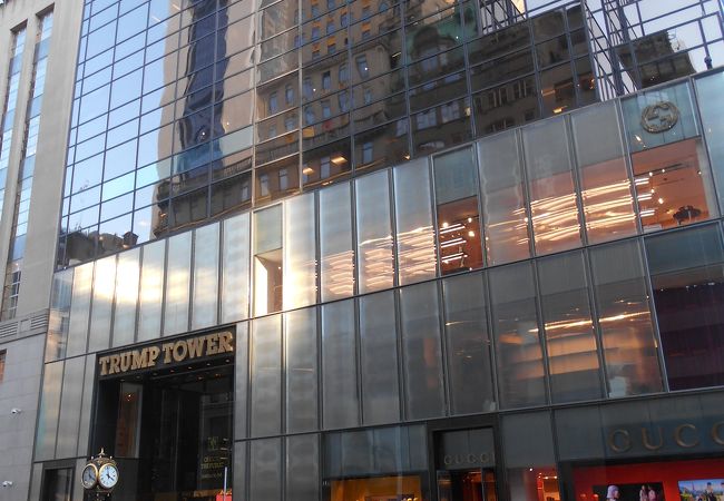 トランプ タワー クチコミ アクセス 営業時間 ニューヨーク フォートラベル