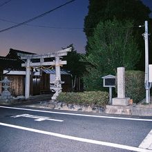 野神神社、全景。