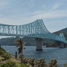 道の駅から橋を望む