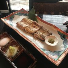 うなぎ白焼き小　1500円