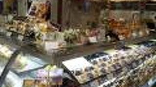 いつもこちらでケーキを購入しています