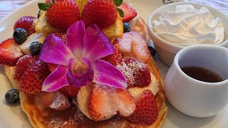 ハワイで有名なカフェカイラのパンケーキ