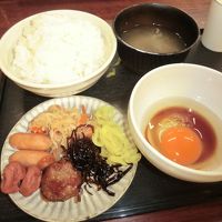 たまごかけご飯の朝食。