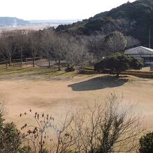 東庄県民の森芝生広場＆管理棟