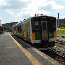 久留里駅に停車中の折り返し列車