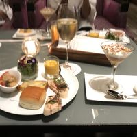 クラブラウンジ、カクテルタイム