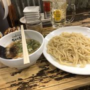 街中でラーメン