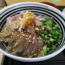 鰺たたき丼