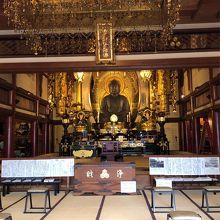 本堂の仏像