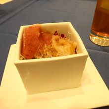 最初のサラダ。