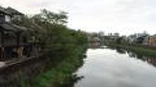 橋の上からでは橋の価値はわからず