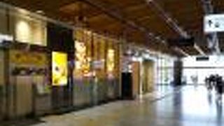 こちらの駅ビルは大変アクセスが良い