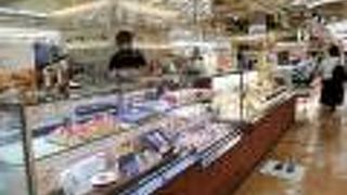 ロールケーキ美味しい♪