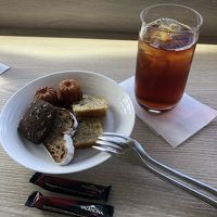 ラウンジのティータイム