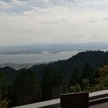 窓から琵琶湖が一望