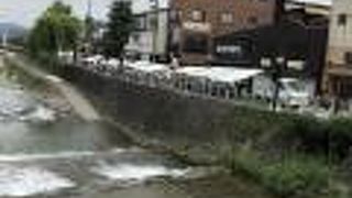 早朝から人がたくさん