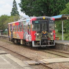 明智行き列車が到着です