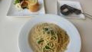 素朴な雰囲気の洋食屋さん。