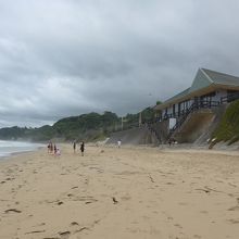 福岡方面の海岸線・広い砂浜