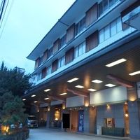 伊東の中心部にある大きなホテルです。