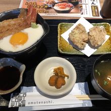 とろ玉漬けエビ丼