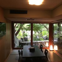 下階のリビングと部屋風呂