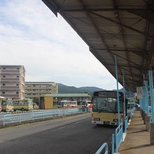 豊後高田バスターミナル　「駅」の面影が残っています