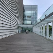 メトロ直結で迷わず行ける