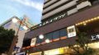 面白いお店が色々あります