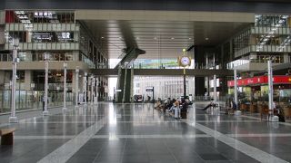 ノースゲートとサウスゲートを結ぶ