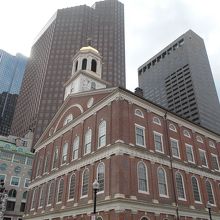 ファニュエルホール