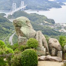 ゴリラ岩は違う角度でゴリラになります