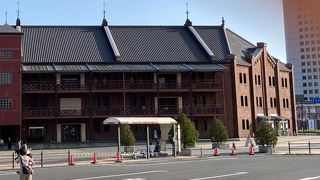 2階はショッピングモール