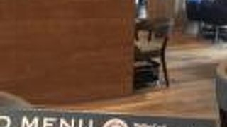 モスプレミアムと共同店