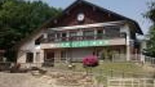 建築様式も、ちょっとアルプス風で、たいへん風情があります。