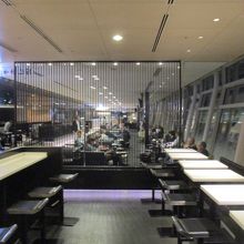 羽田空港国際線 ANAラウンジ (110番ゲート付近)