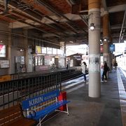 嵐電嵐山線と北野線の接続駅