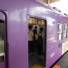 帷子ノ辻駅の北野線車両