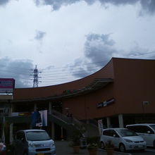 野外にイベント会場も。