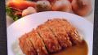 ボリューム感満点の三元豚ロースカツカレーが税込み670円で、大好き