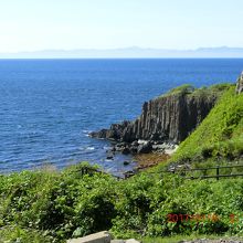 高野岬駐車場から観た右の海岸